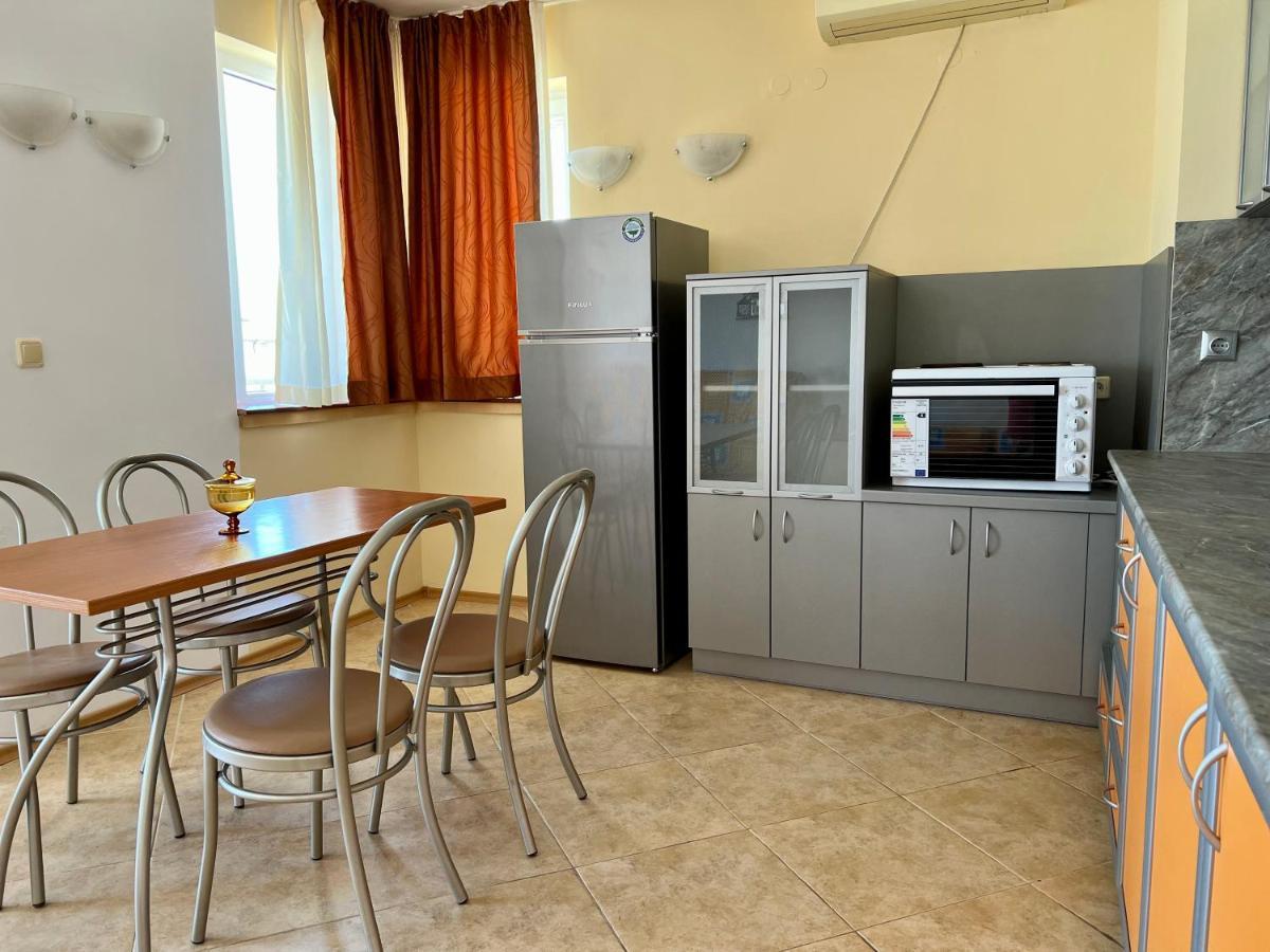 Private One-Bedroom Apartment With Balcony In Sozopol Eksteriør billede